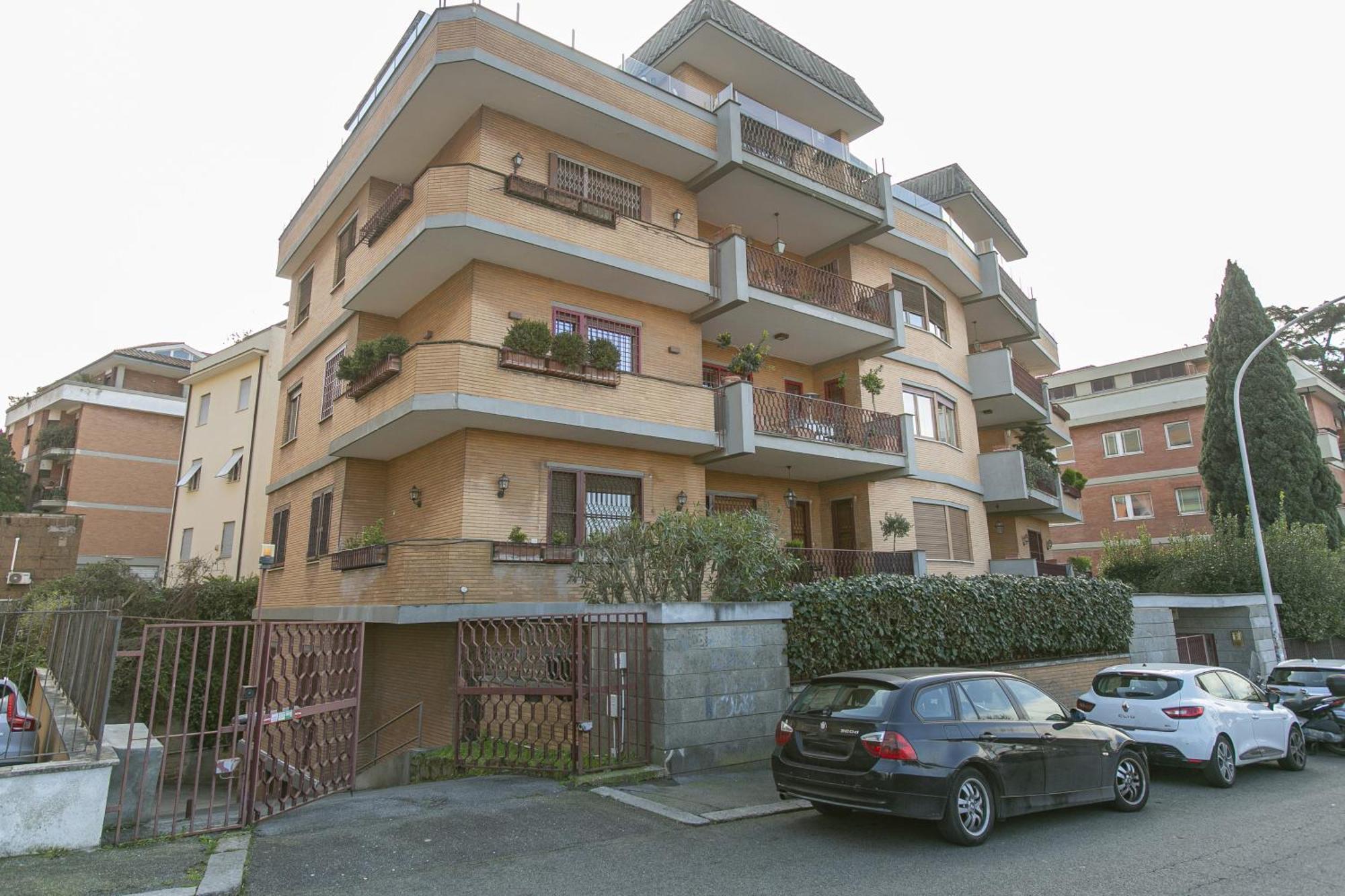 Apartamento Terrazza San Pietro Vicino Metro A Roma